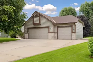 462 Hawthorn Rd, Lino Lakes, MN 55014 - Photo 1