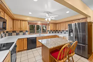 5230 Pennsylvania Ave N, New Hope, MN 55428 - Photo 5