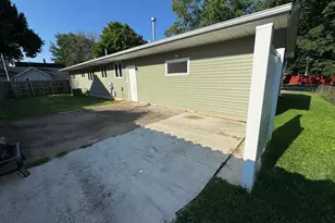 1100 5th St NW, Austin, MN 55912 - Photo 5