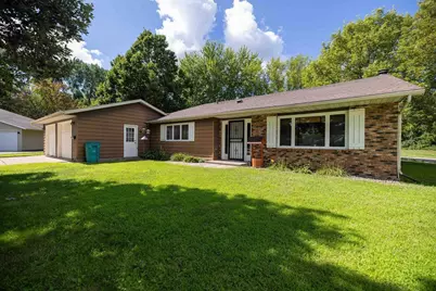 320 9th Avenue NW, Waseca, MN 56093 - Photo 1