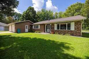 320 9th Ave NW, Waseca, MN 56093 - Photo 1