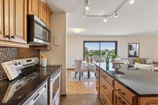 410 Groveland Ave, Minneapolis, MN 55403 - Photo 7