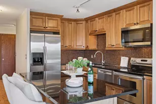 410 Groveland Ave, Minneapolis, MN 55403 - Photo 1