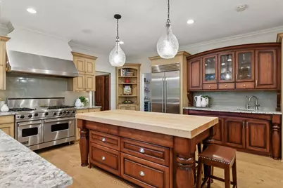 5470 Carrie Lane, Shorewood, MN 55331 - Photo 5