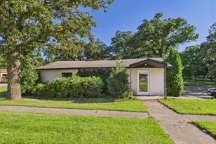 810 Henry Ave, Alexandria, MN 56308 - Photo 1