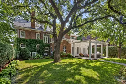 2400 W Lake Of The Isles Parkway, Minneapolis, MN 55405 - Photo 21