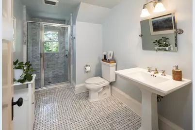 2400 W Lake Of The Isles Parkway, Minneapolis, MN 55405 - Photo 41