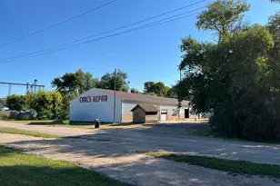 1271 Hale Pl, Windom, MN 56101 - Photo 1