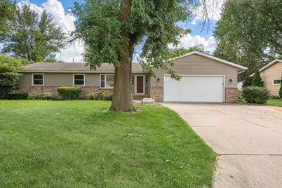 763 16th Street SE, Owatonna, MN 55060 - Photo 1