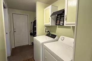 517 Locust Ave, Marshall, MN 56258 - Photo 17