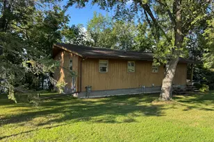 90520 Island Loop, Sturgeon Lake, MN 55783 - Photo 31