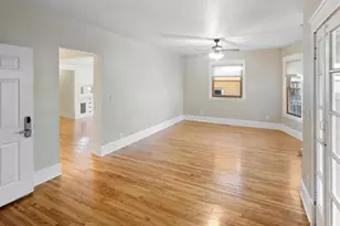 2015 Pleasant Ave, Minneapolis, MN 55404 - Photo 43