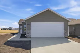 6270 21st St S, Fargo, ND 58104 - Photo 23