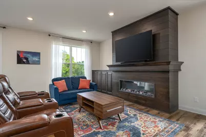 637 Maple Court, New Richmond, WI 54017 - Photo 5