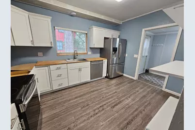 111 Markley Avenue S, Thief River Falls, MN 56701 - Photo 9