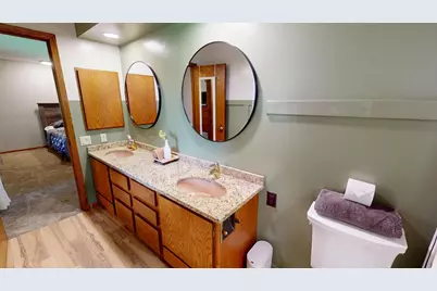 2404 8th Avenue SW, Austin, MN 55912 - Photo 47