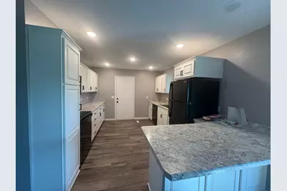 907 10th Street S, Benson, MN 56215 - Photo 5