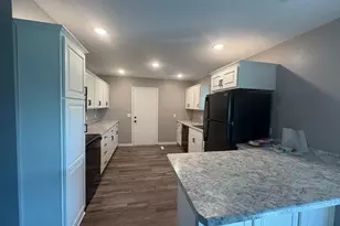 907 10th St S, Benson, MN 56215 - Photo 5