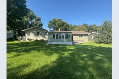 907 10th Street S, Benson, MN 56215 - Photo 3