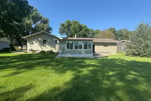 907 10th St S, Benson, MN 56215 - Photo 3