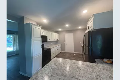 907 10th Street S, Benson, MN 56215 - Photo 9