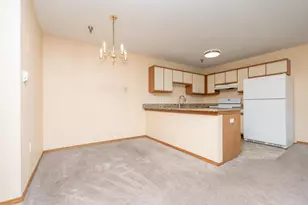 1279 Taylor St, Shakopee, MN 55379 - Photo 9