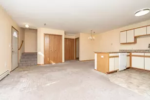 1279 Taylor St, Shakopee, MN 55379 - Photo 5