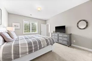 1045 Roselyn Dr, Victoria, MN 55386 - Photo 15