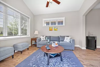 1045 Roselyn Drive, Victoria, MN 55386 - Photo 7