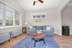 1045 Roselyn Dr, Victoria, MN 55386 - Photo 7