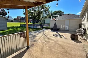 611 W Lincoln St, Springfield, MN 56087 - Photo 7