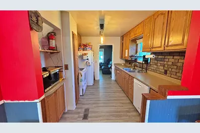 611 W Lincoln Street, Springfield, MN 56087 - Photo 19