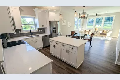 585 Cedar Drive, Lake City, MN 55041 - Photo 9