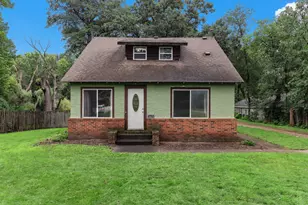 1030 Griffin Ave, Mahtomedi, MN 55115 - Photo 1