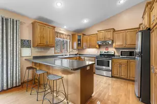 810 E 7th St, Litchfield, MN 55355 - Photo 15