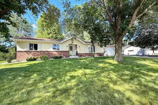 1309 Adams Ave, Fairmont, MN 56031 - Photo 1