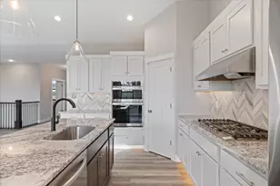 329 138th Ave, Saint Joseph, WI 54082 - Photo 5