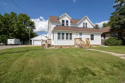 260 E Minnesota Street, Le Center, MN 56057 - Photo 1