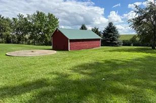 18256 State Hwy 43, Mabel, MN 55954 - Photo 17