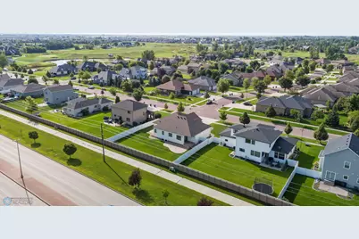 6511 Osgood Parkway S, Fargo, ND 58104 - Photo 57