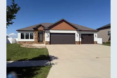 6511 Osgood Parkway S, Fargo, ND 58104 - Photo 3