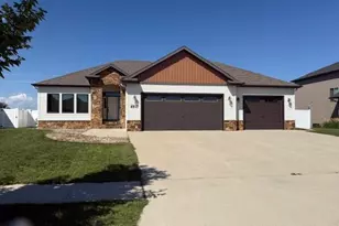 6511 Osgood Parkwy S, Fargo, ND 58104 - Photo 3