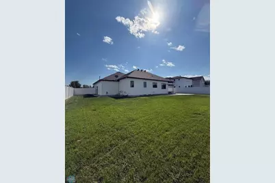 6511 Osgood Parkway S, Fargo, ND 58104 - Photo 7