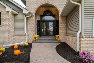 1162 Lakewood Dr S, Maplewood, MN 55119 - Photo 7