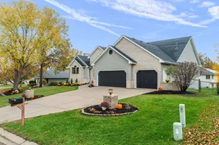 1162 Lakewood Dr S, Maplewood, MN 55119 - Photo 3