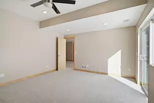 1162 Lakewood Dr S, Maplewood, MN 55119 - Photo 73