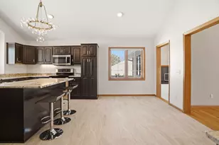 1162 Lakewood Dr S, Maplewood, MN 55119 - Photo 25