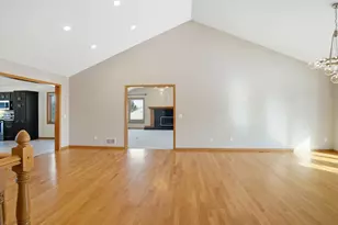 1162 Lakewood Dr S, Maplewood, MN 55119 - Photo 35