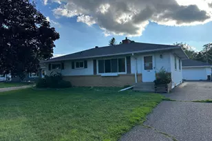 2739 Chippewa Ave, North Saint Paul, MN 55109 - Photo 1