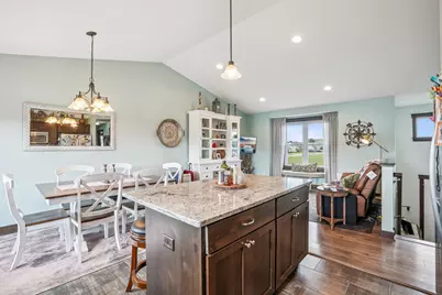 1142 W Edge Place, New Richmond, WI 54017 - Photo 9